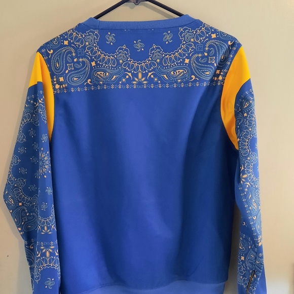 Sweatsuit - Top and bottom Bundle. Top size 42, bottom size 34 - Picture 4 of 12